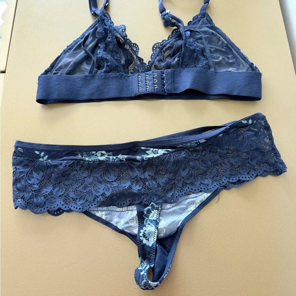 Boho vintage Navy Floral Lace Bralette & Brief Set - Women Intimates size S